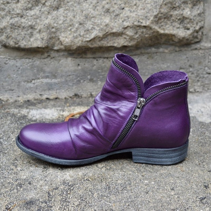 Vanessa™ | Leather boots with zipper