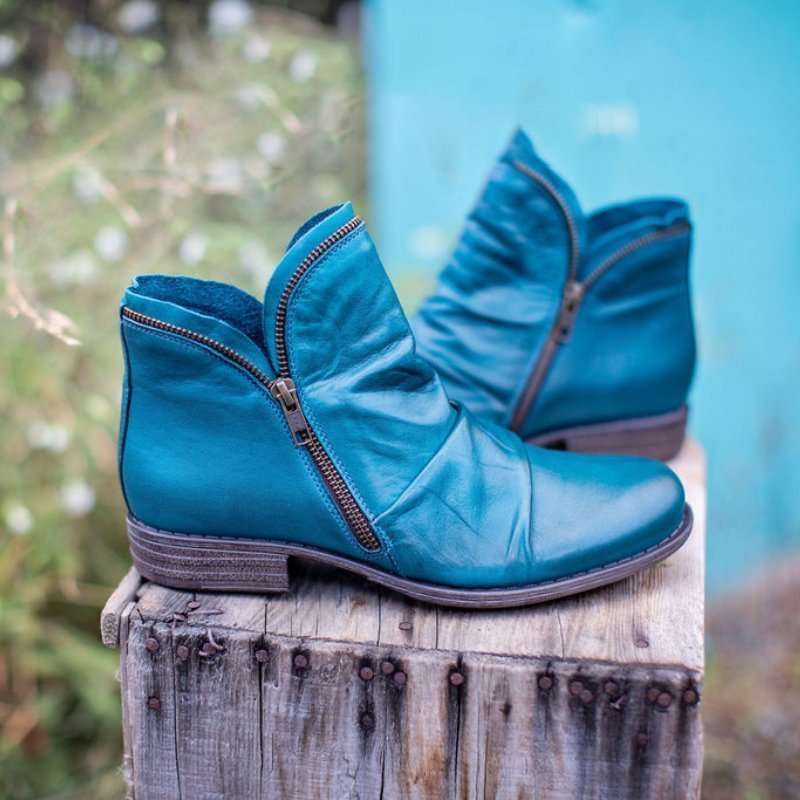 Vanessa™ | Leather boots with zipper